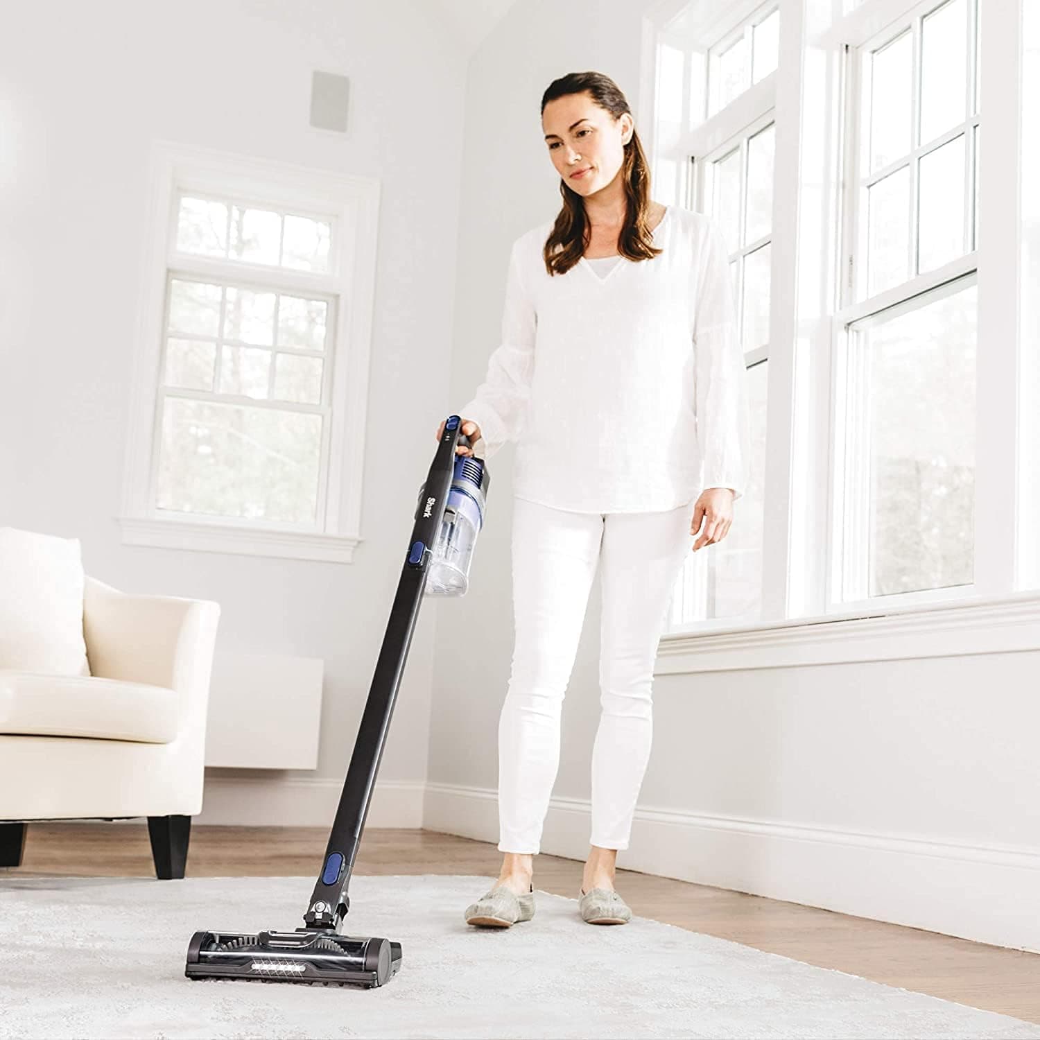 Shark Rocket IX141 Review - Best Budget Cordless Stick Vacuum