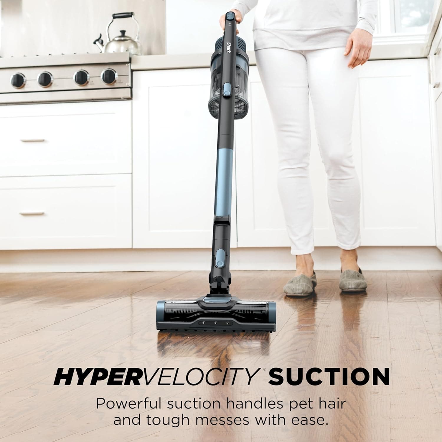 Shark Rocket IX141AMZ Pet Cordless Stick Vacuum Review - 8.6/10 Rating